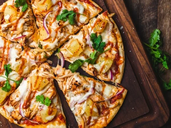 Křupavá pizza z domácího těsta jako z italské pece